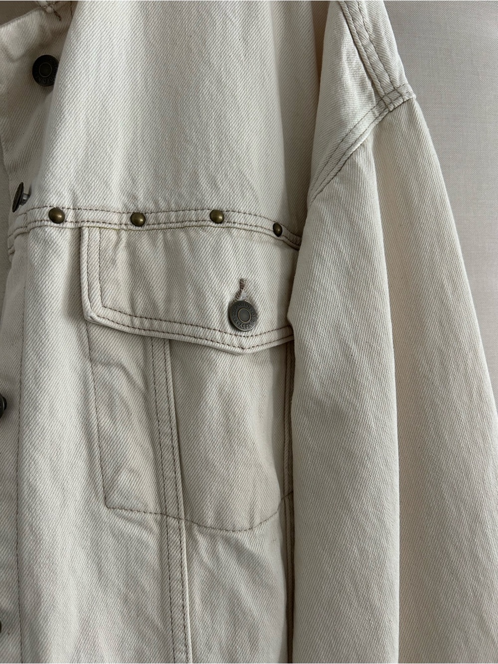Old Navy studded jean jacket 2X - Picture 2 of 7